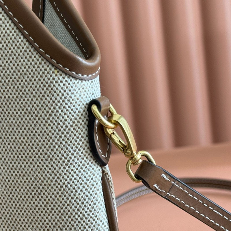 Miu Miu Geantă Exclusive - prezentare produs