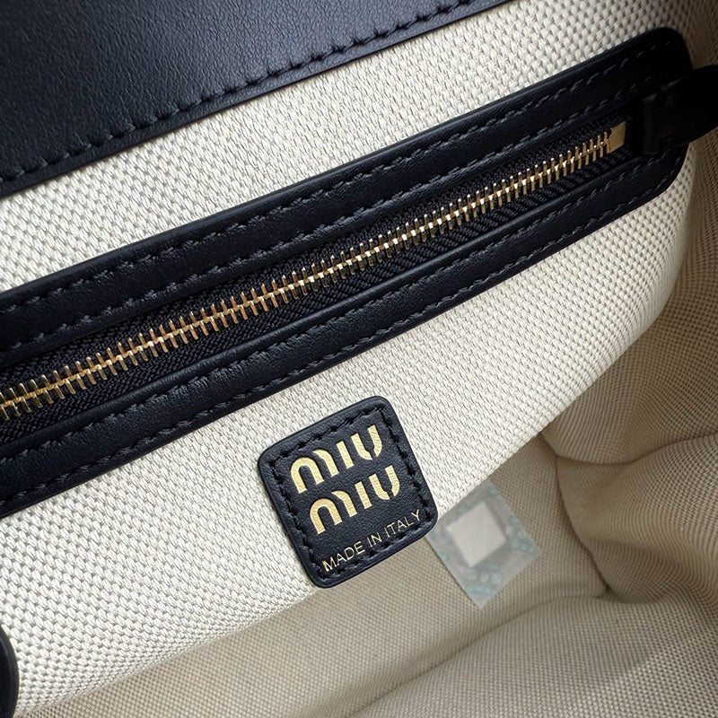 Miu Miu Geantă Exclusive Big - prezentare produs
