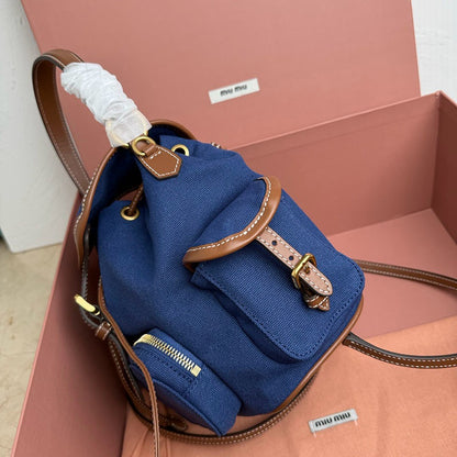 Miu Miu Geantă Exclusive Medium - prezentare produs