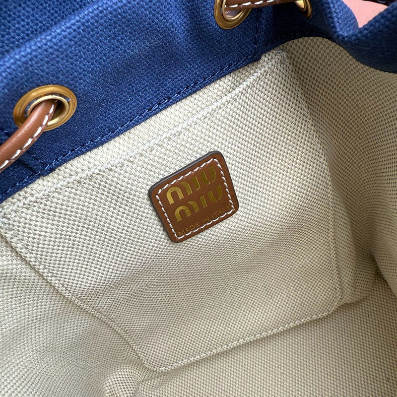 Miu Miu Geantă Exclusive Medium - prezentare produs
