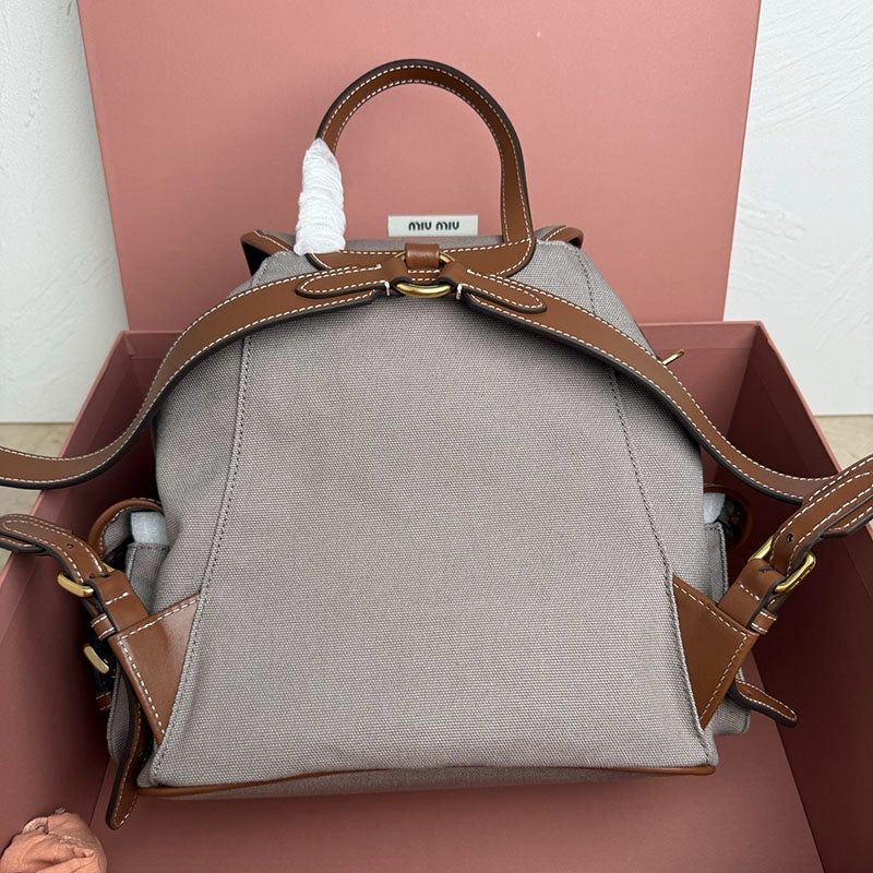 Miu Miu Geantă Exclusive Medium - prezentare produs