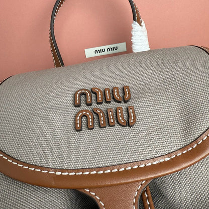 Miu Miu Geantă Exclusive Medium - prezentare produs