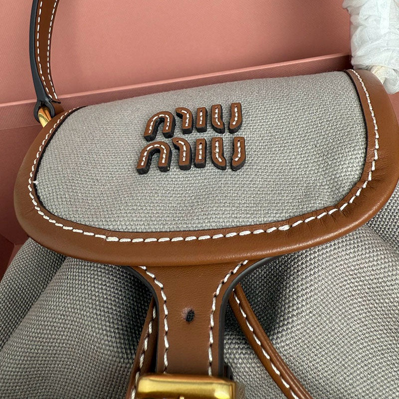 Miu Miu Geantă Exclusive Medium - prezentare produs