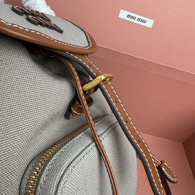 Miu Miu Geantă Exclusive Medium - prezentare produs