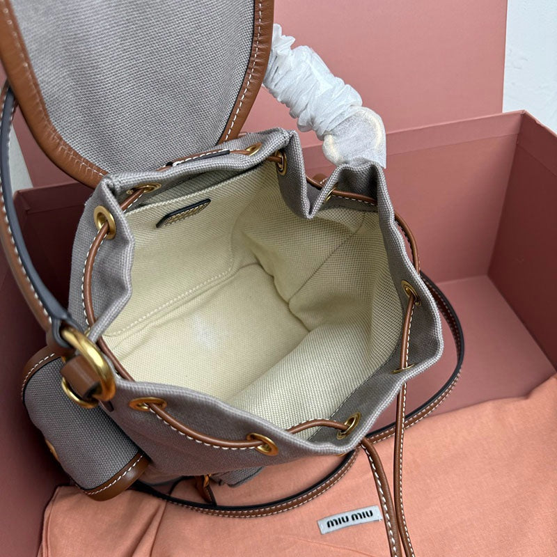Miu Miu Geantă Exclusive Medium - prezentare produs