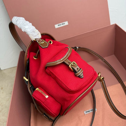 Miu Miu Geantă Exclusive Medium - prezentare produs