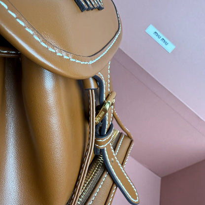 Miu Miu Geantă Exclusive Medium - prezentare produs