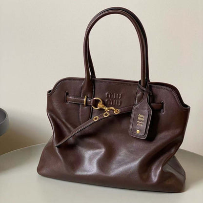Miu Woman Geantă Exclusive - prezentare produs