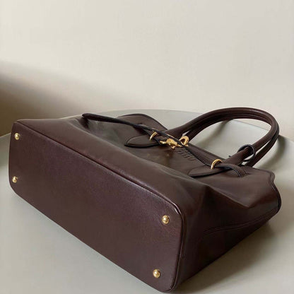 Miu Miu Woman Geantă Exclusive - prezentare produs