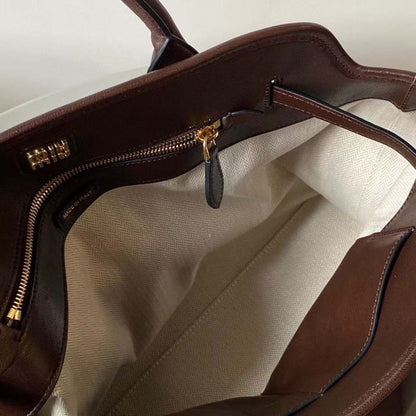 Miu Miu Woman Geantă Exclusive - prezentare produs