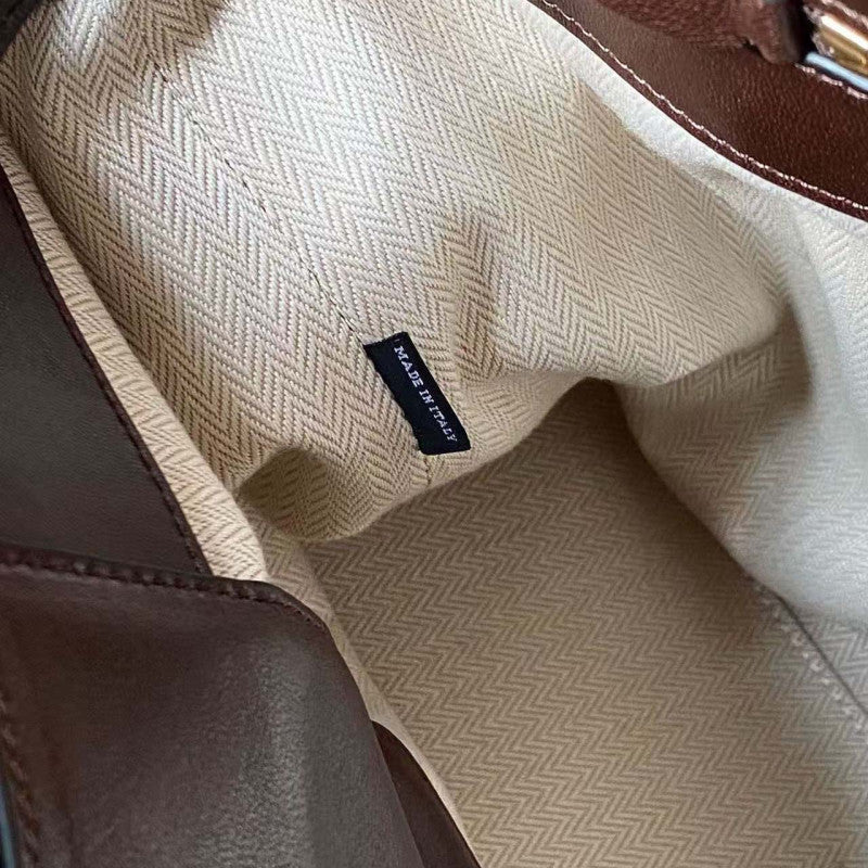 Miu Miu Woman Geantă Exclusive - prezentare produs