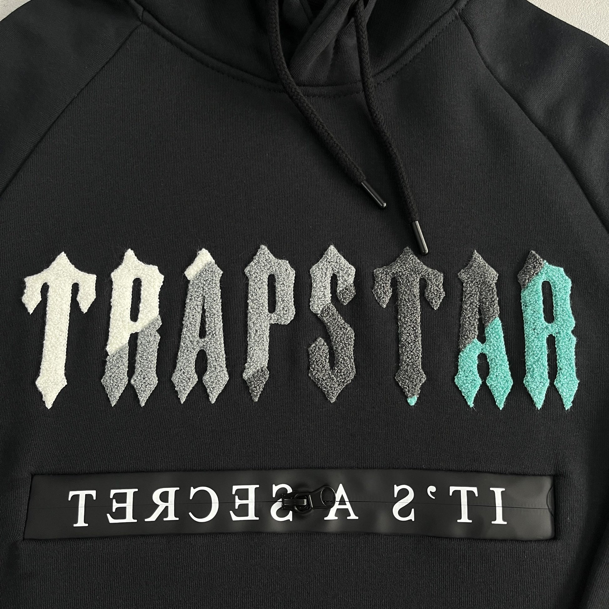 Trapstar Trening Negru Teal - prezentare produs
