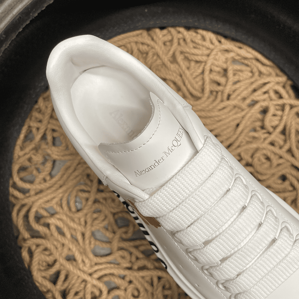 Alexander McQueen M07 Pantofi sport - prezentare produs