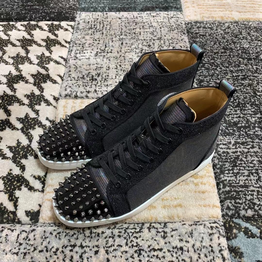 Christian Louboutin Negru Fade Back Spikes High - prezentare produs