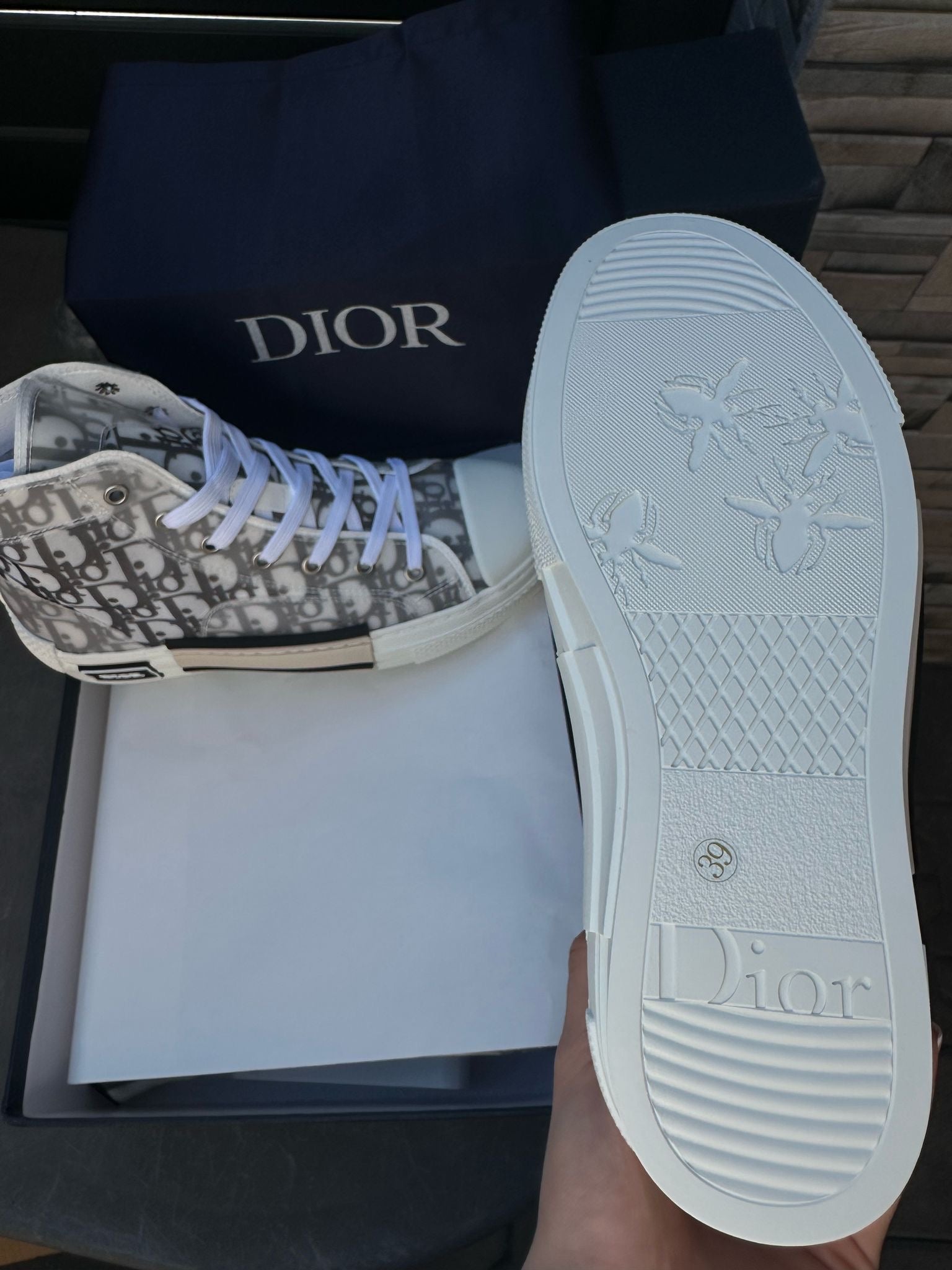 Dior B23 L - prezentare produs