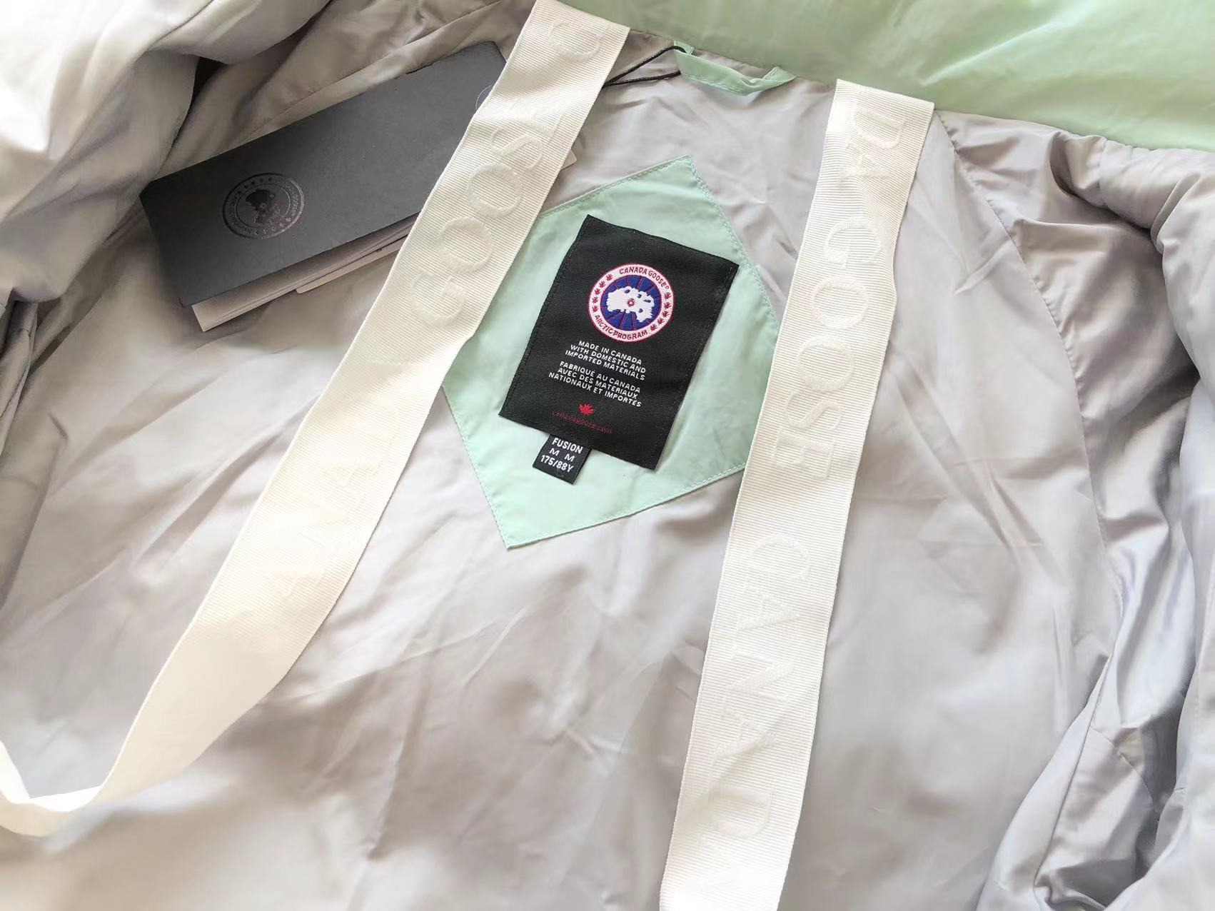 Canada Goose Down Geacă Women - prezentare produs