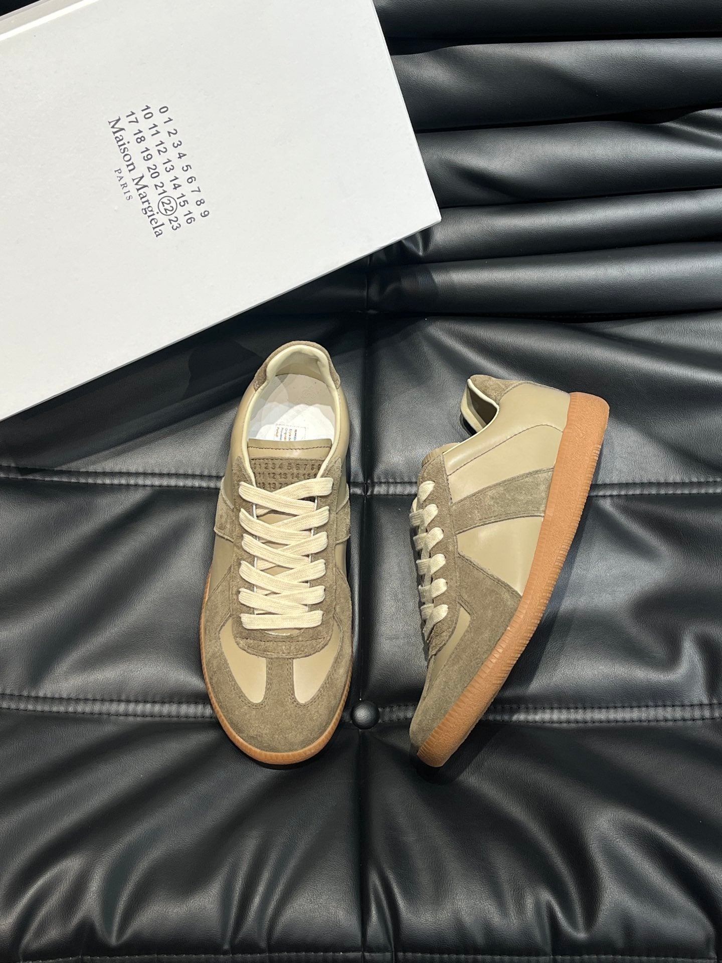 Maison Margiela Trainers Earth - prezentare produs