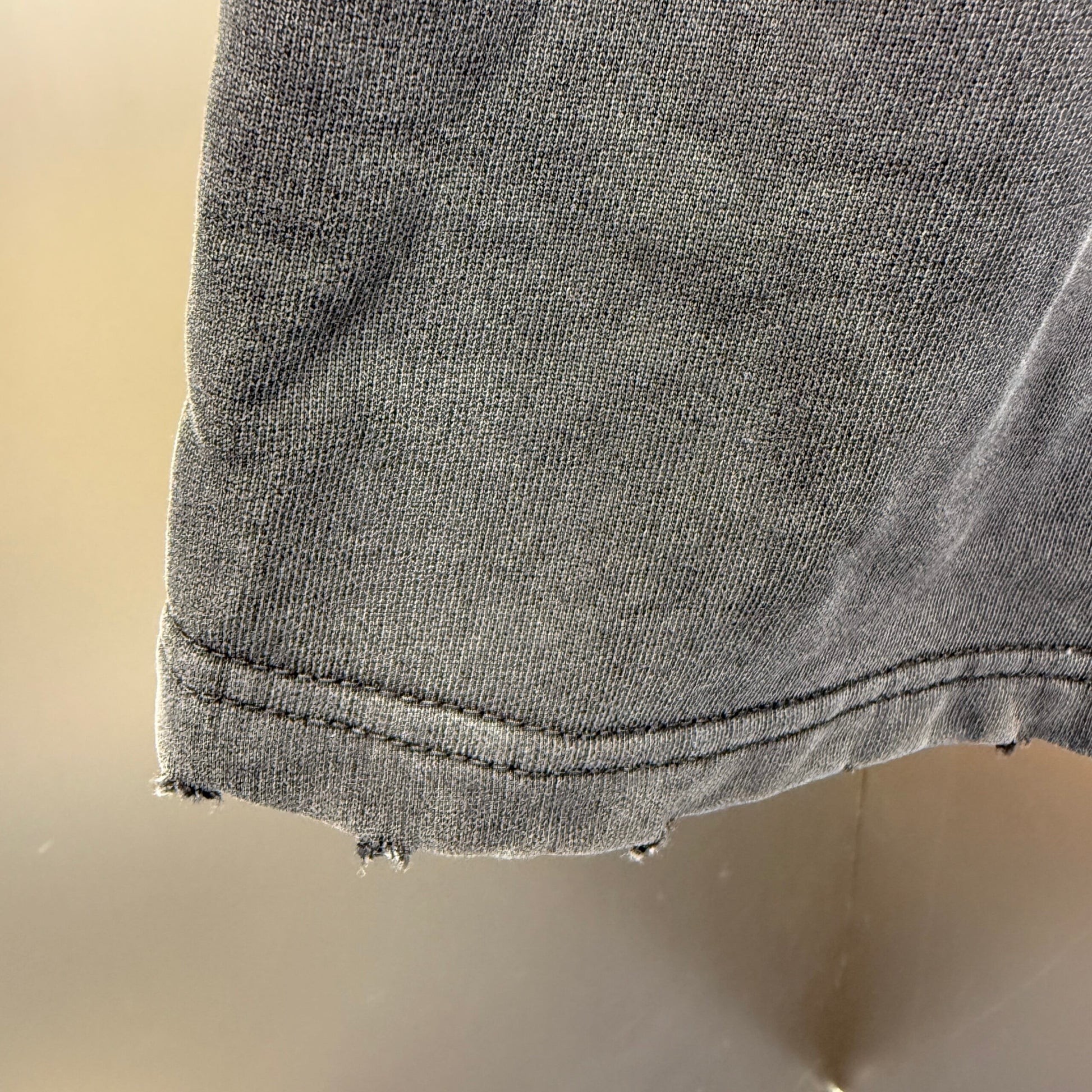Balenciaga Short Exclusive Clothing - prezentare produs