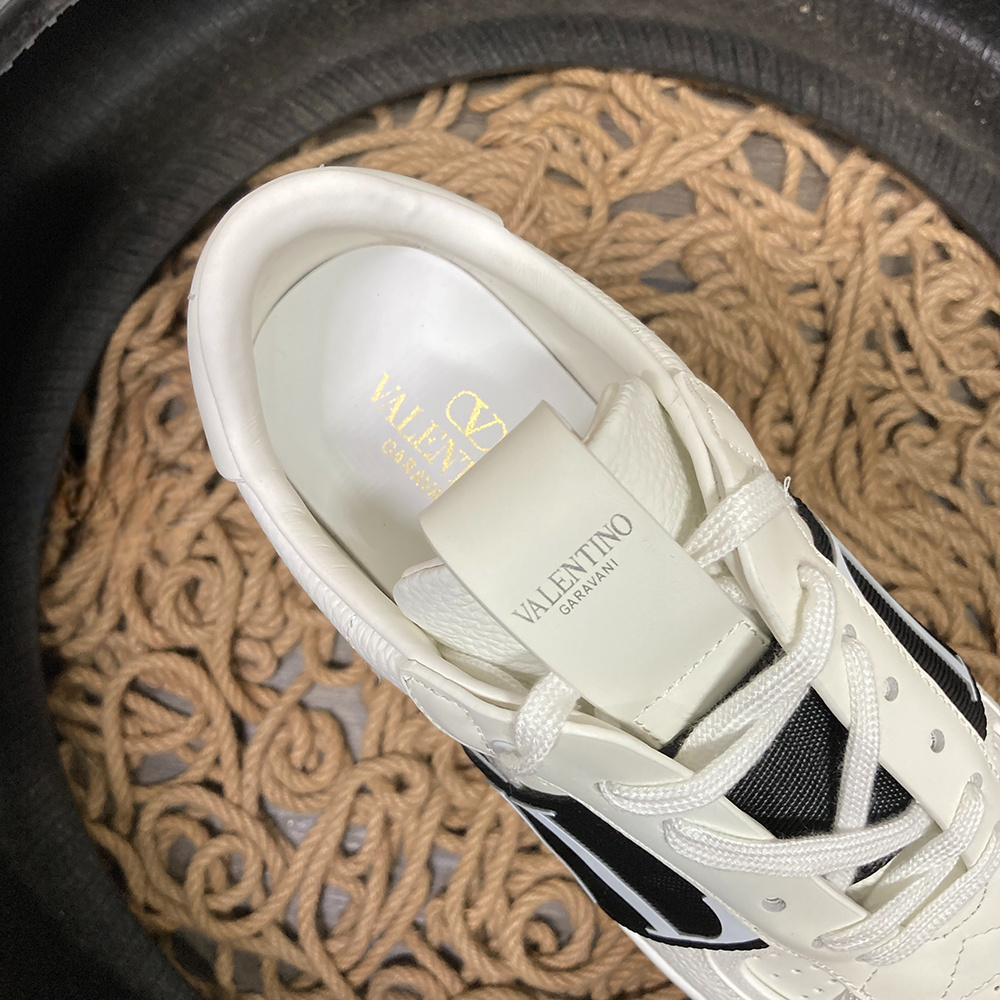 Valentino V7TN Trainers Roșu - prezentare produs