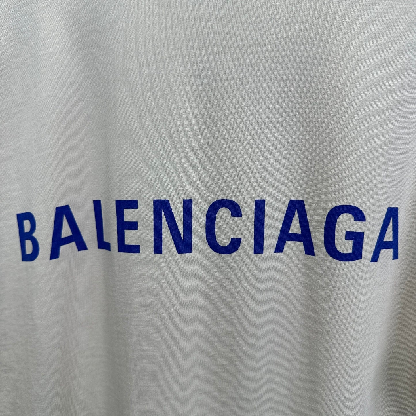 Balenciaga T Cămașă Exclusive - prezentare produs