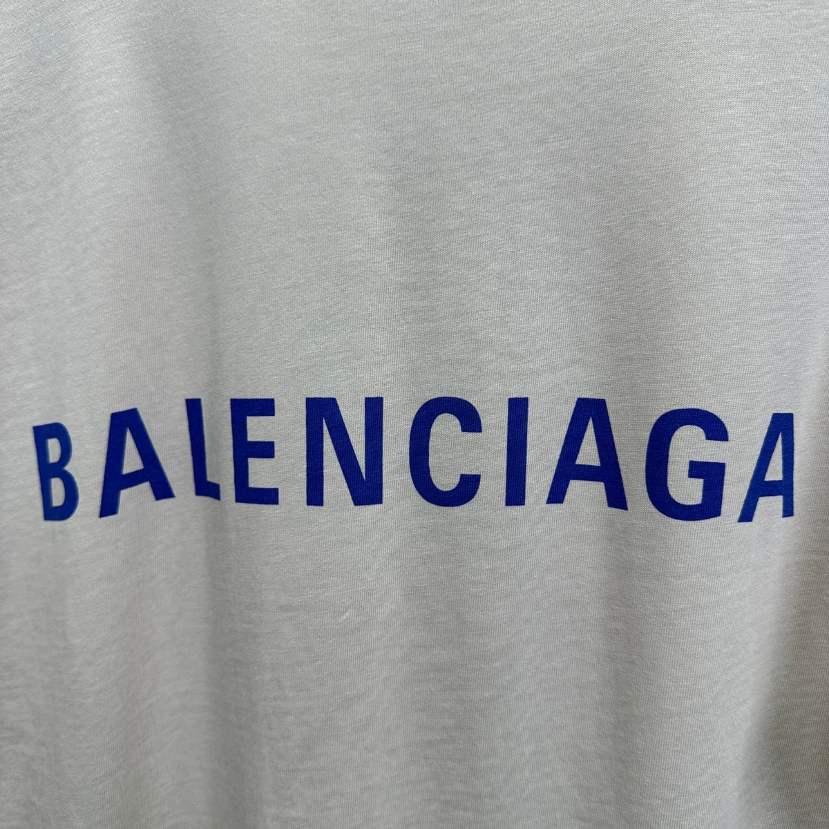 Balenciaga T Cămașă Exclusive - prezentare produs