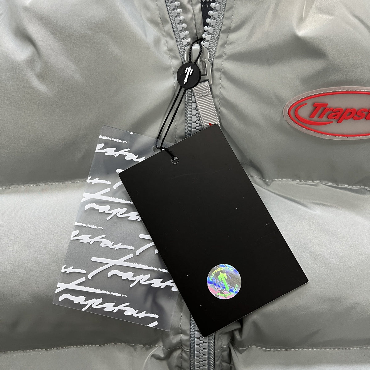 Trapstar Bomber Geacă Light Gri - prezentare produs