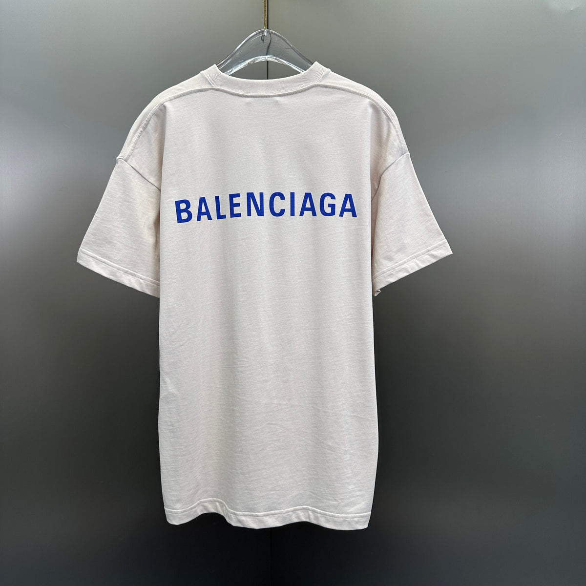 Balenciaga T Cămașă Exclusive - prezentare produs