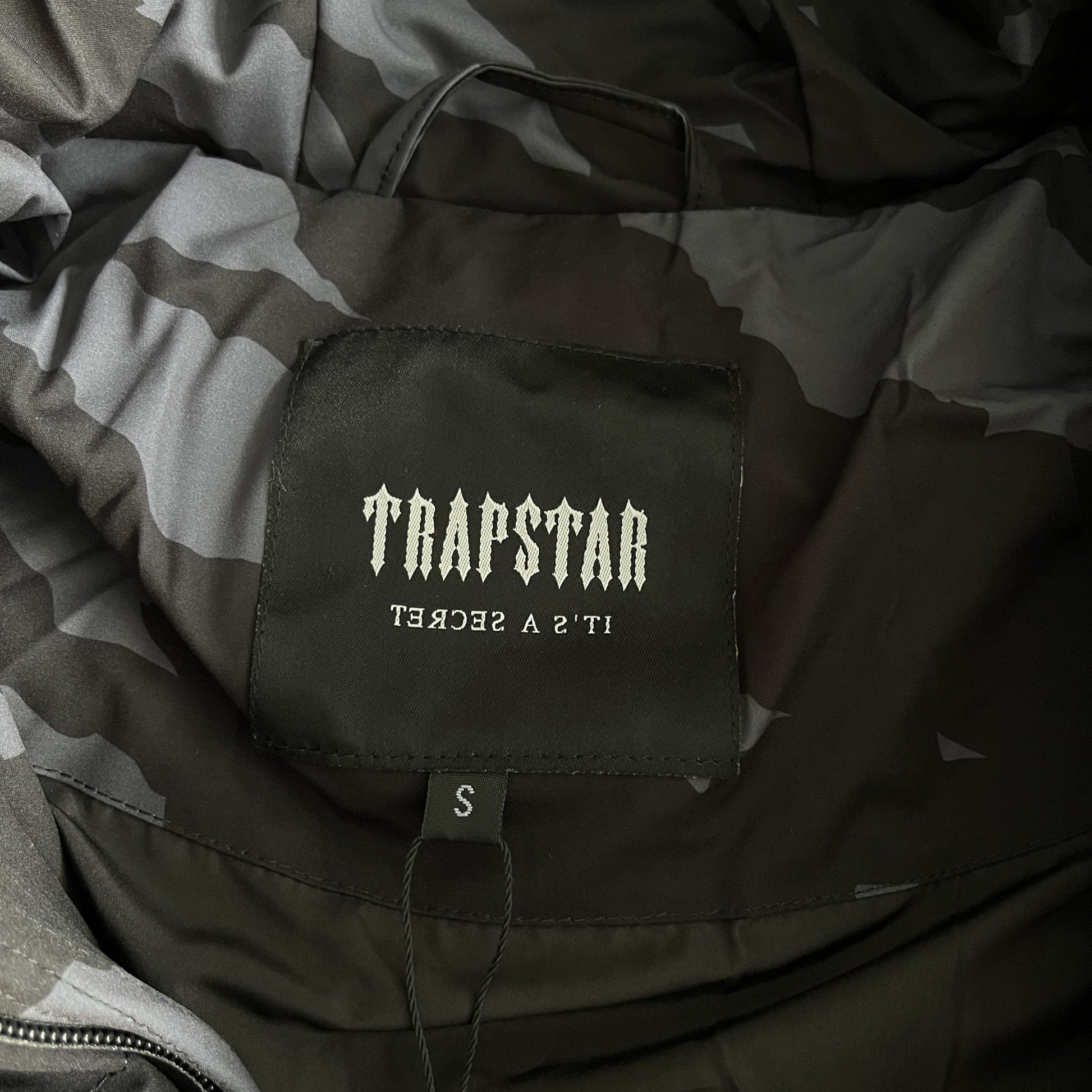 Trapstar Technical Puffer Negru Tiger Camuflaj Pantofi sport - prezentare produs