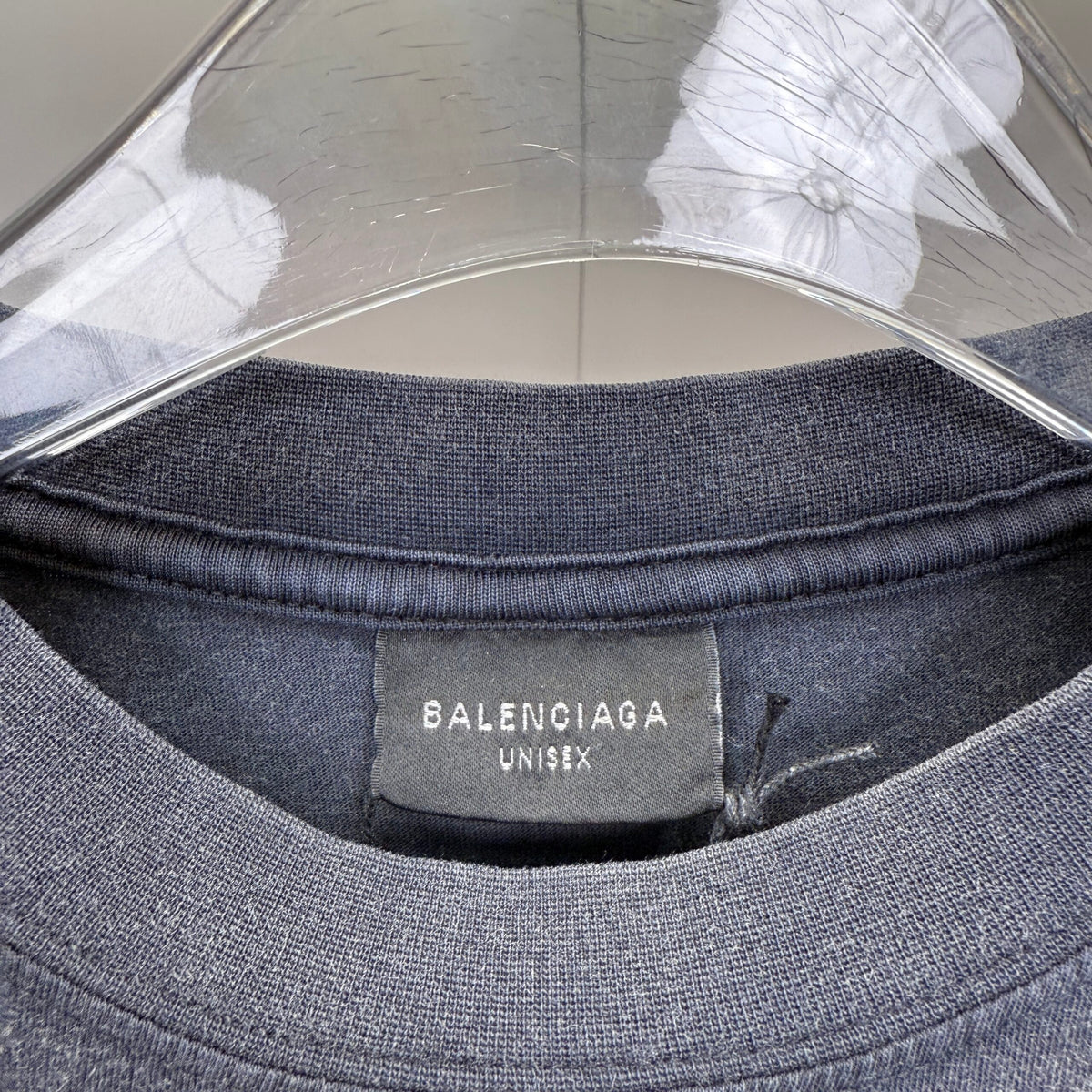Balenciaga T Cămașă Exclusive - prezentare produs