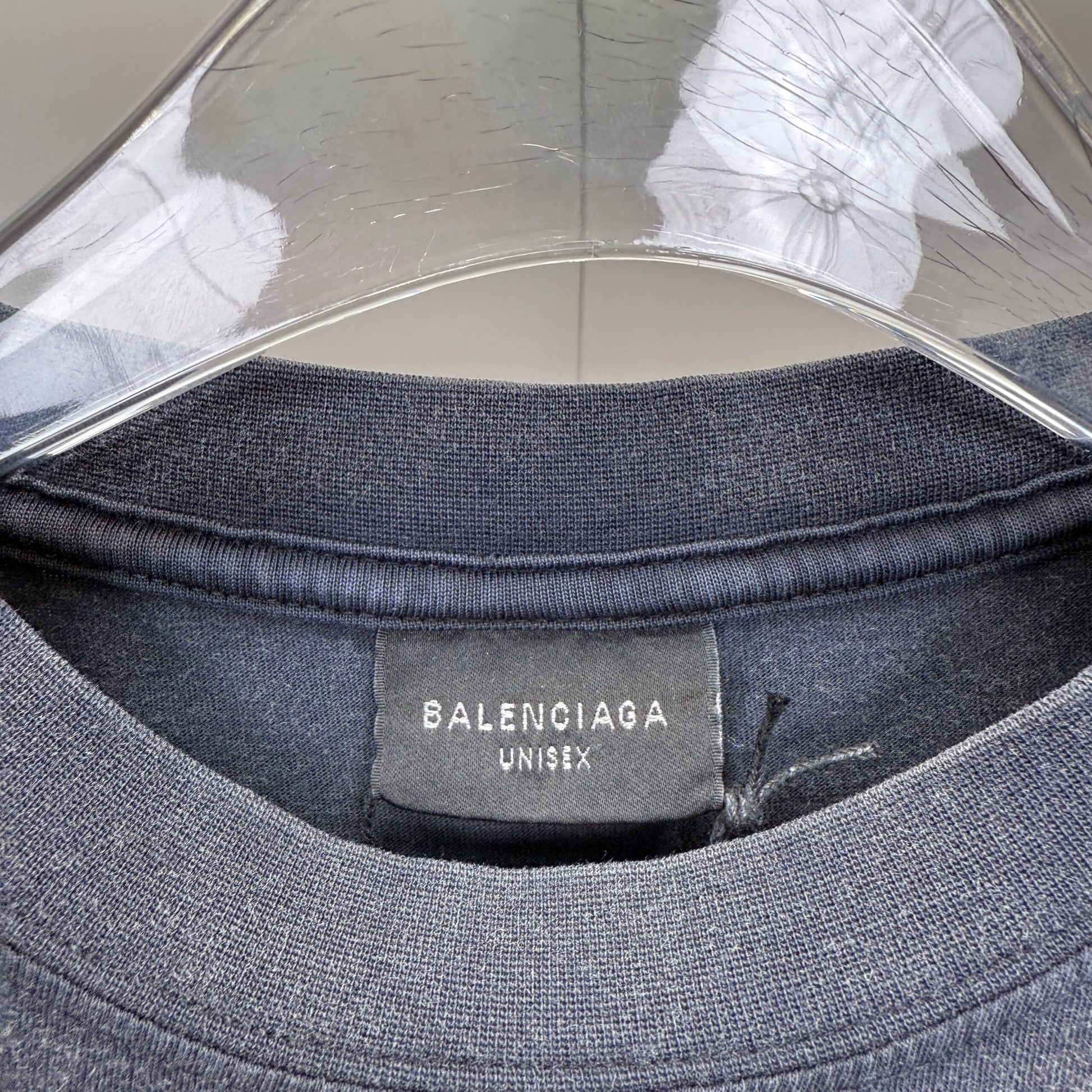 Balenciaga T Cămașă Exclusive - prezentare produs