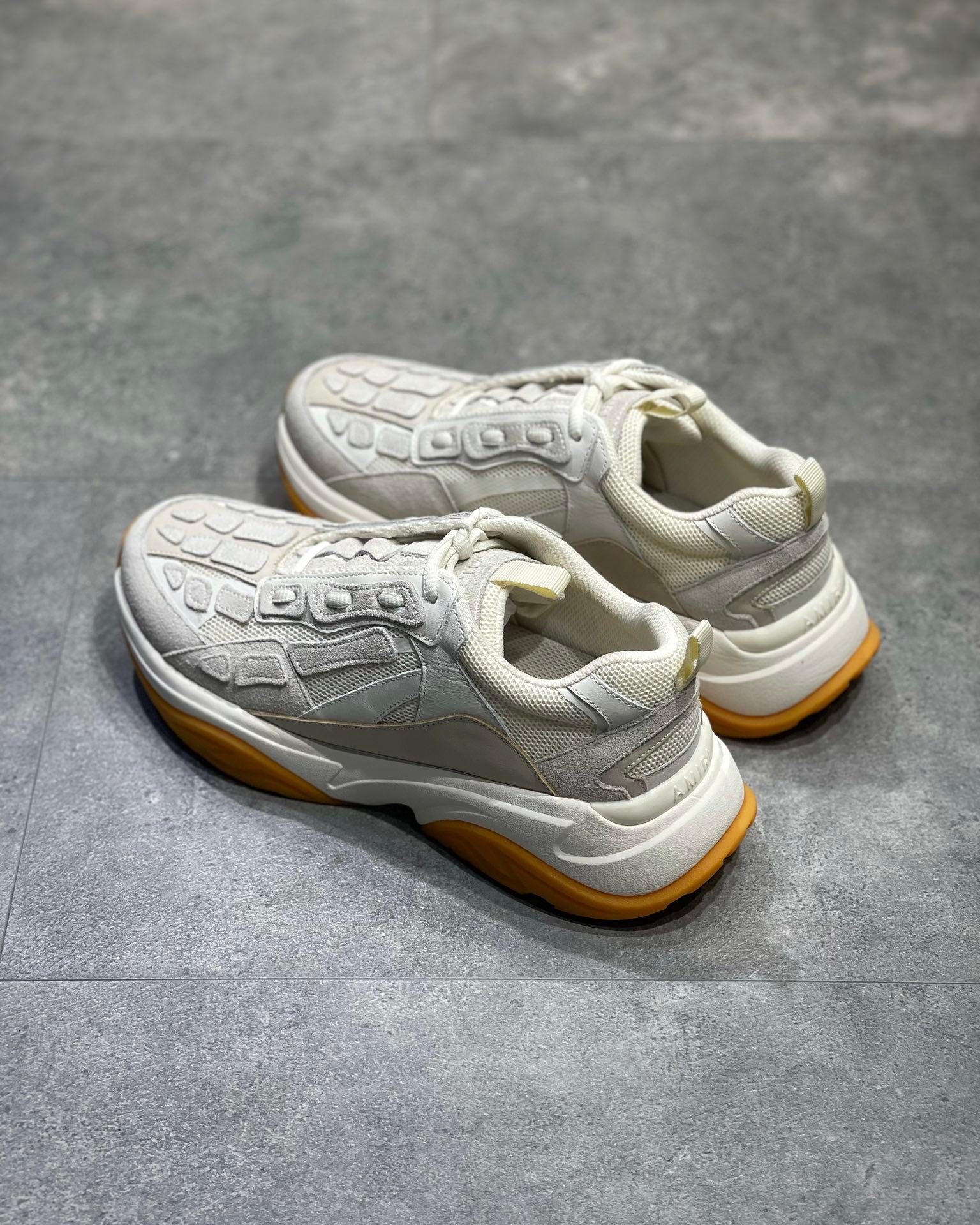 Amiri Skeleton Crem - prezentare produs