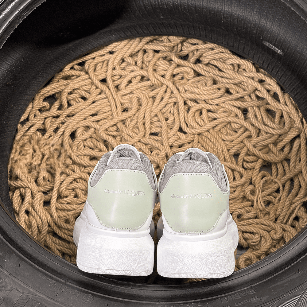 Alexander Mcqueen 6 - prezentare produs