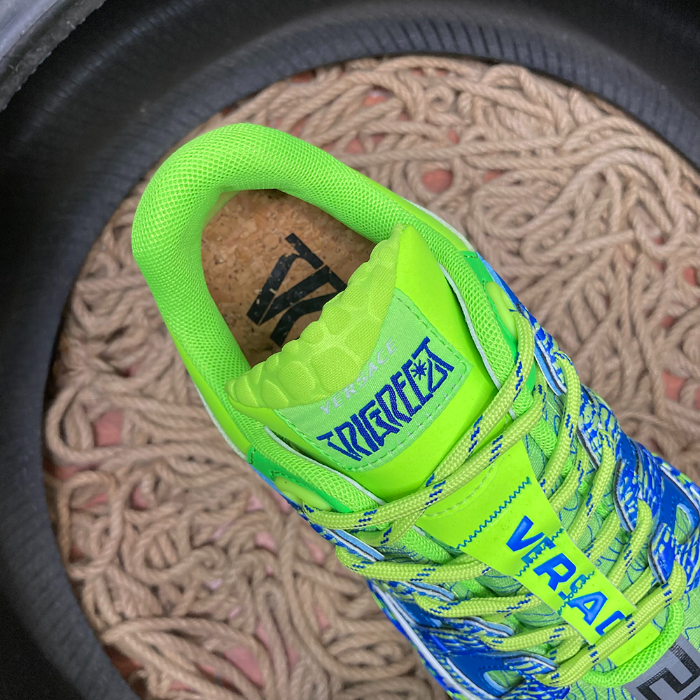 Versace Trigreca V06 Pantofi sport - prezentare produs