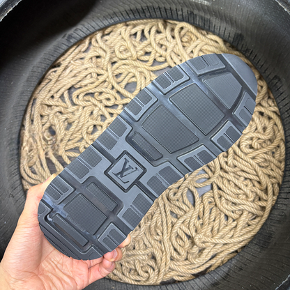 Louis Vuitton LV Run Away Negru Alb - prezentare produs