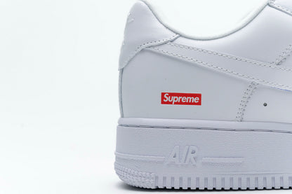 Nike Air Force Supreme Triple Alb - prezentare produs