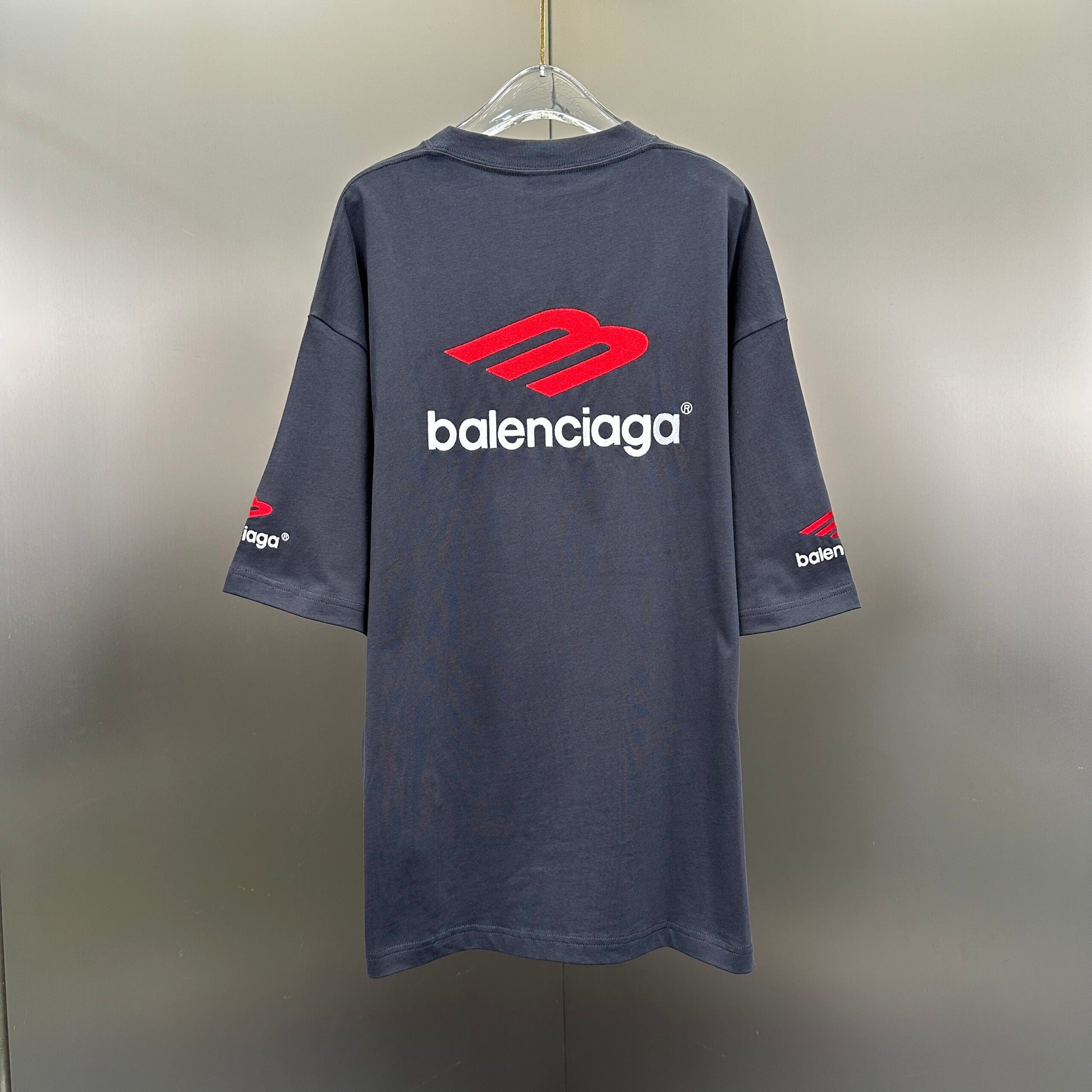 Balenciaga T Cămașă Exclusive - prezentare produs