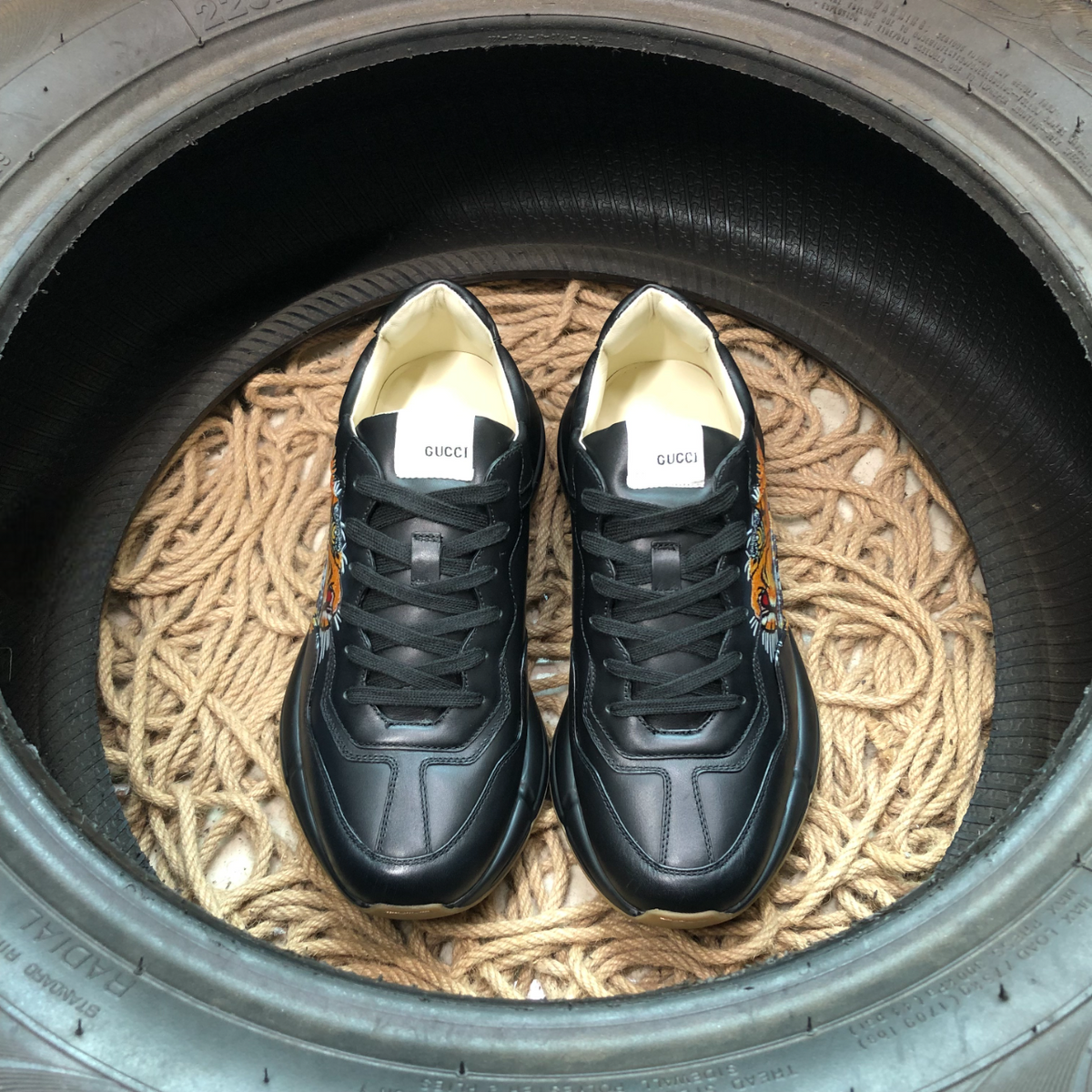 Gucci Rython Negru Tiger Pantofi sport - prezentare produs