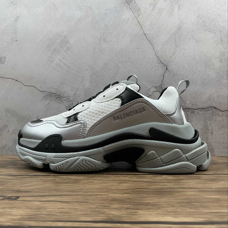 Balenciaga Triple S Argintiu - prezentare produs