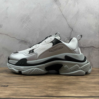 Balenciaga Triple S Argintiu - prezentare produs