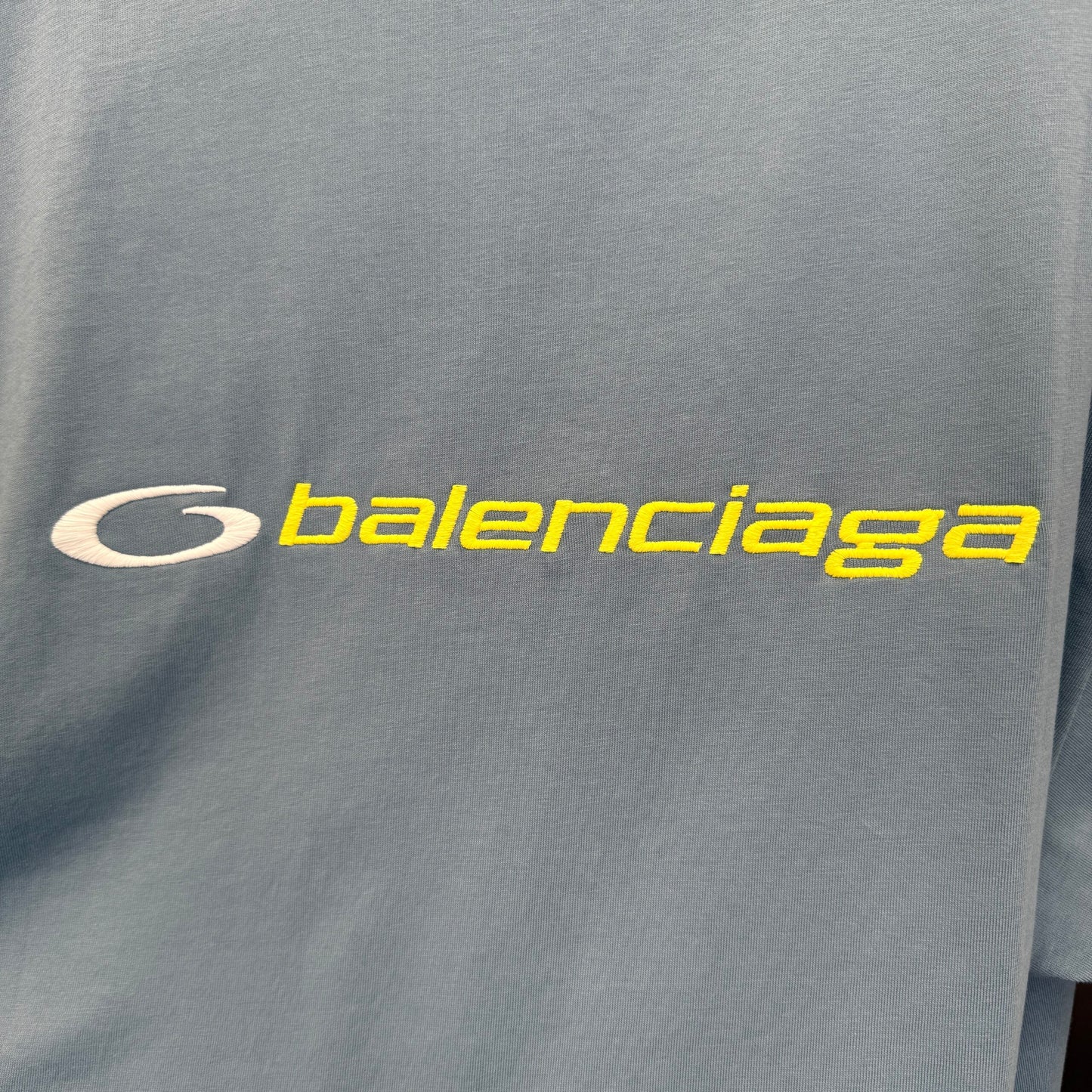 Balenciaga T Cămașă Exclusive - prezentare produs