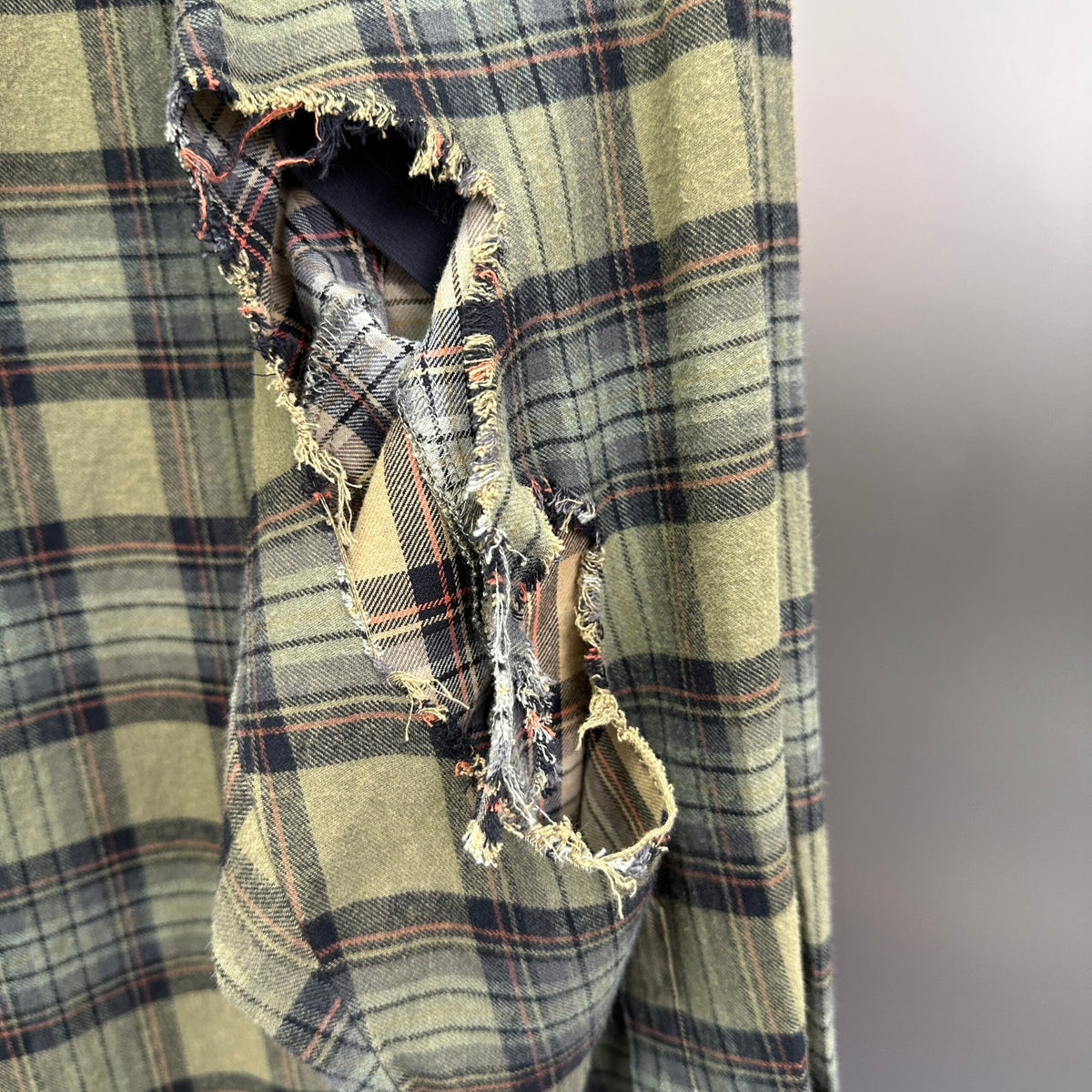 Balenciaga Cămașă Exclusive - prezentare produs
