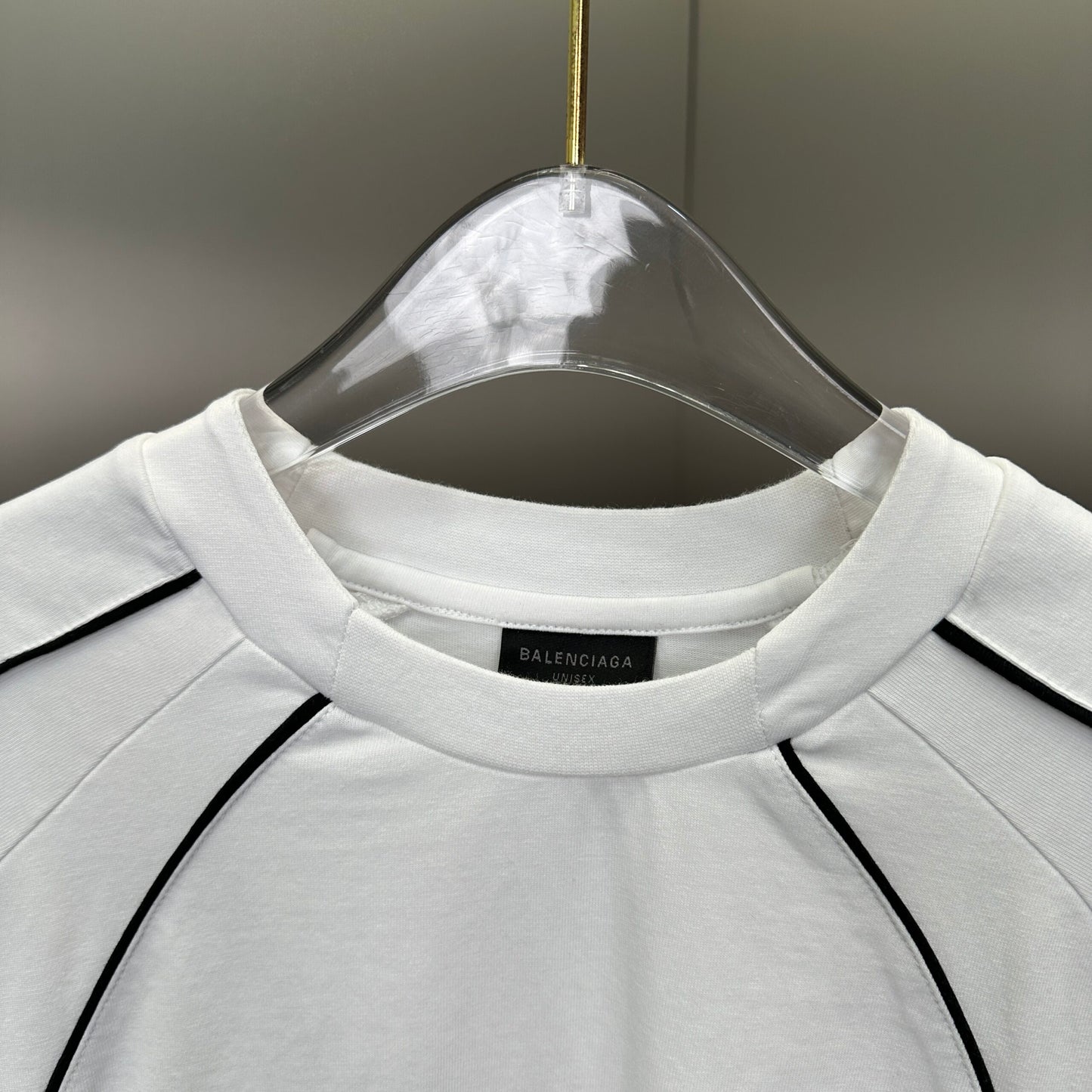 Balenciaga T Cămașă Exclusive - prezentare produs