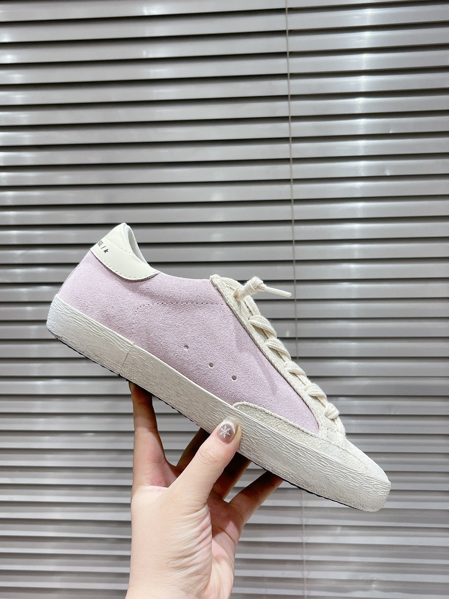 Golden Goose Deluxe G64 Pantofi sport - prezentare produs