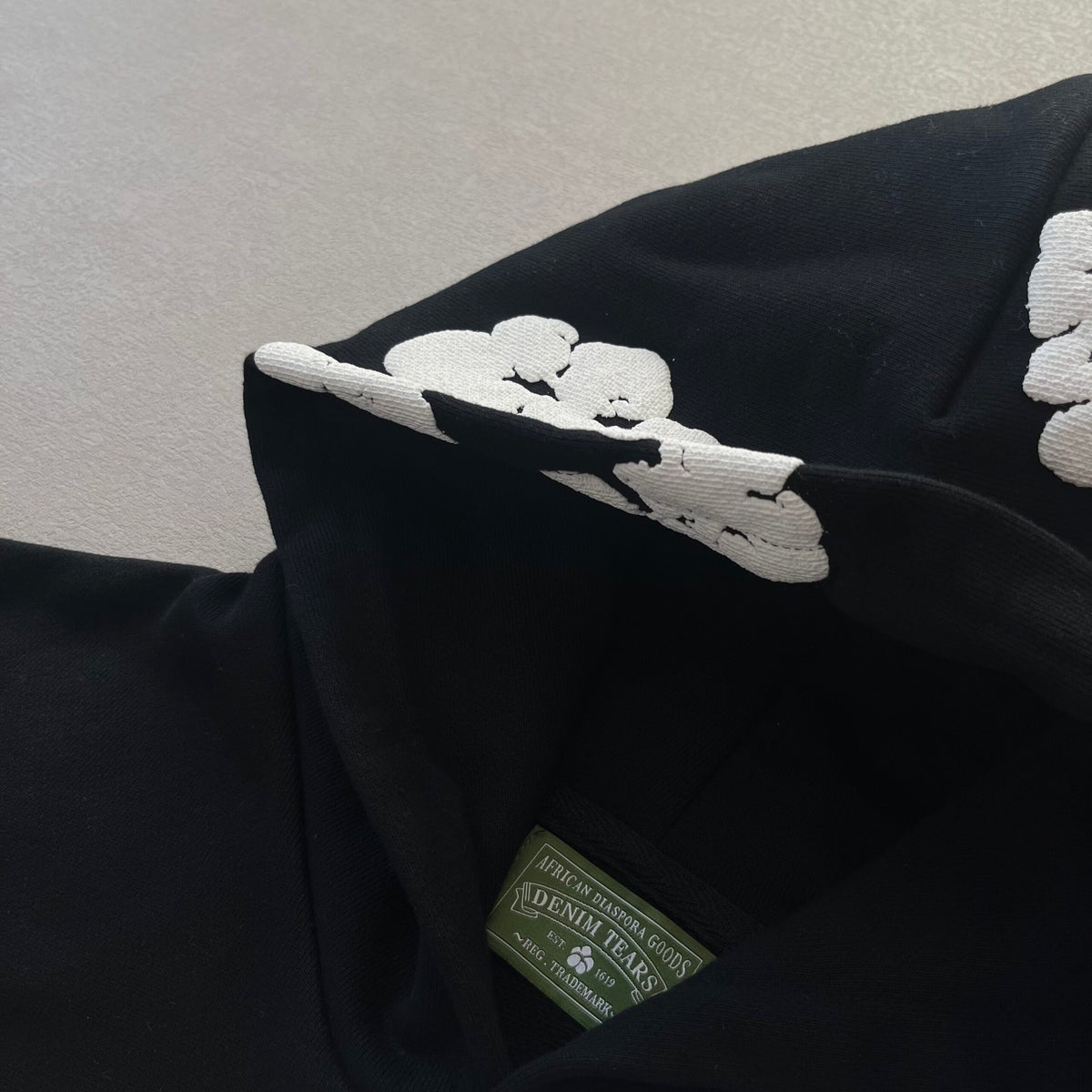 Denim Tears Hanorac Negru Alb - prezentare produs