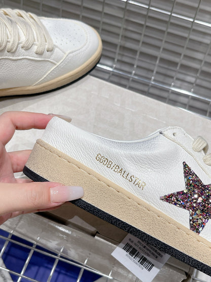 Golden Goose Deluxe G11 Pantofi sport - prezentare produs