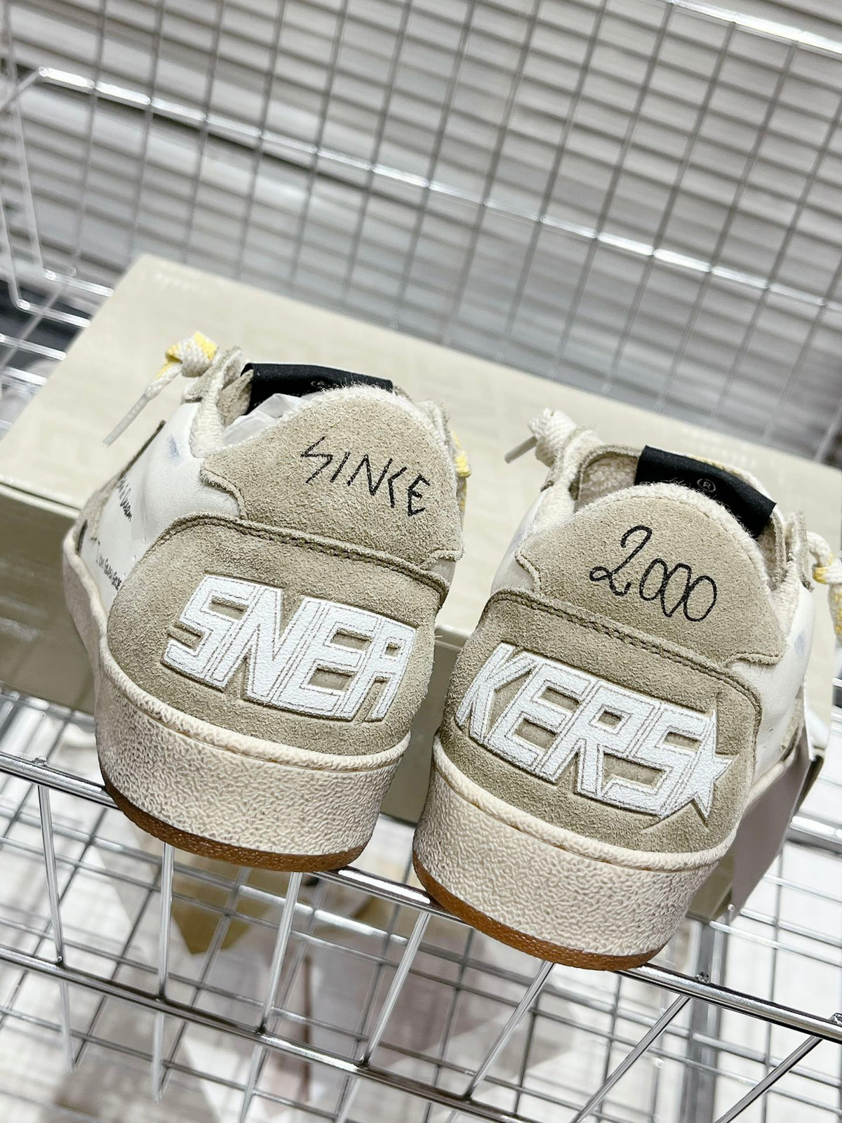 Golden Goose Deluxe G49 - prezentare produs