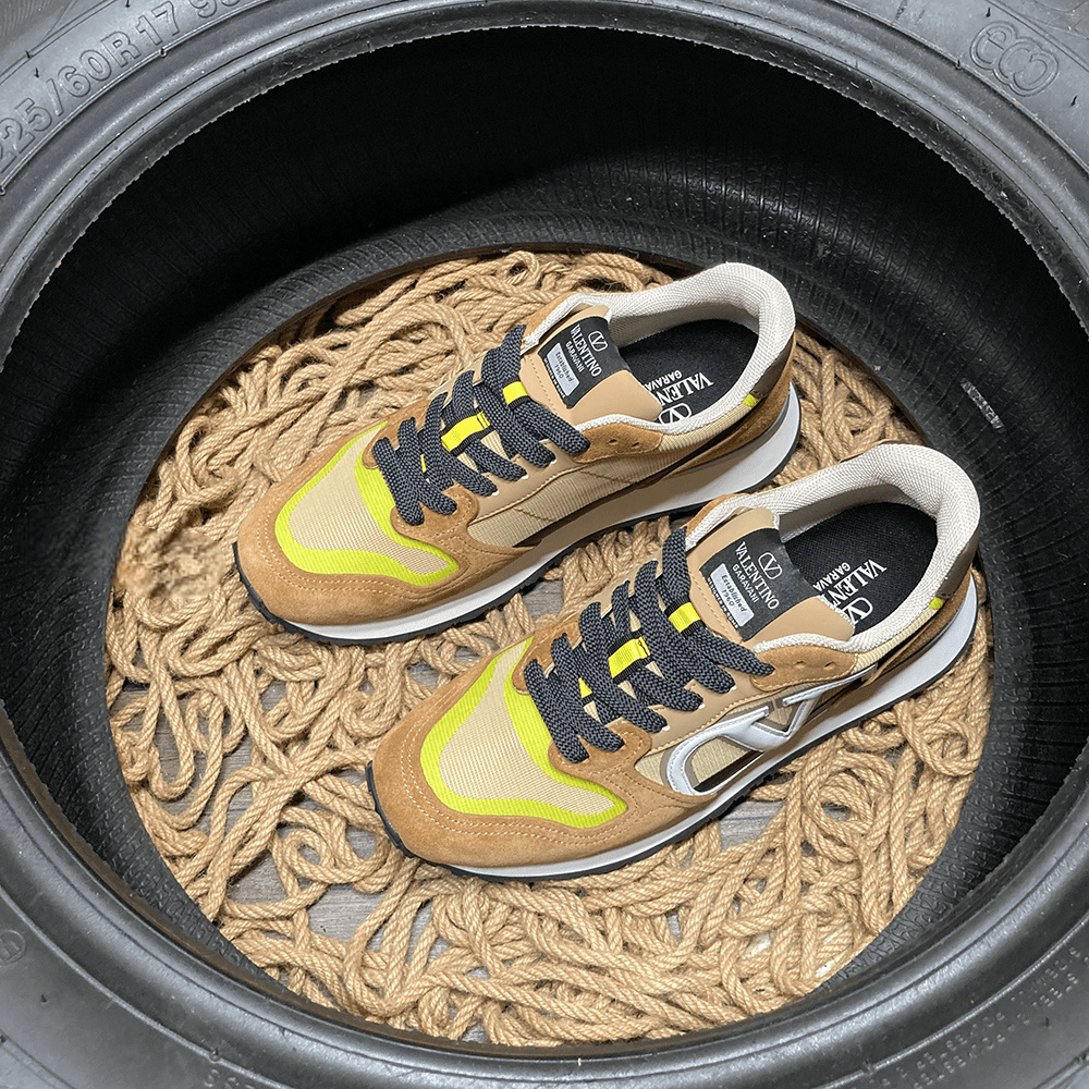 Valentino Vlogo Low Maro - prezentare produs