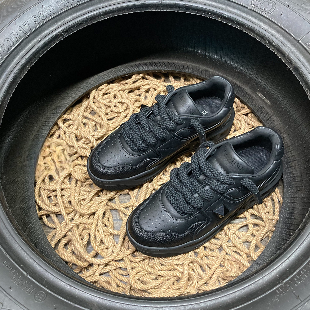 Valentino One Stud Negru Pantofi sport - prezentare produs