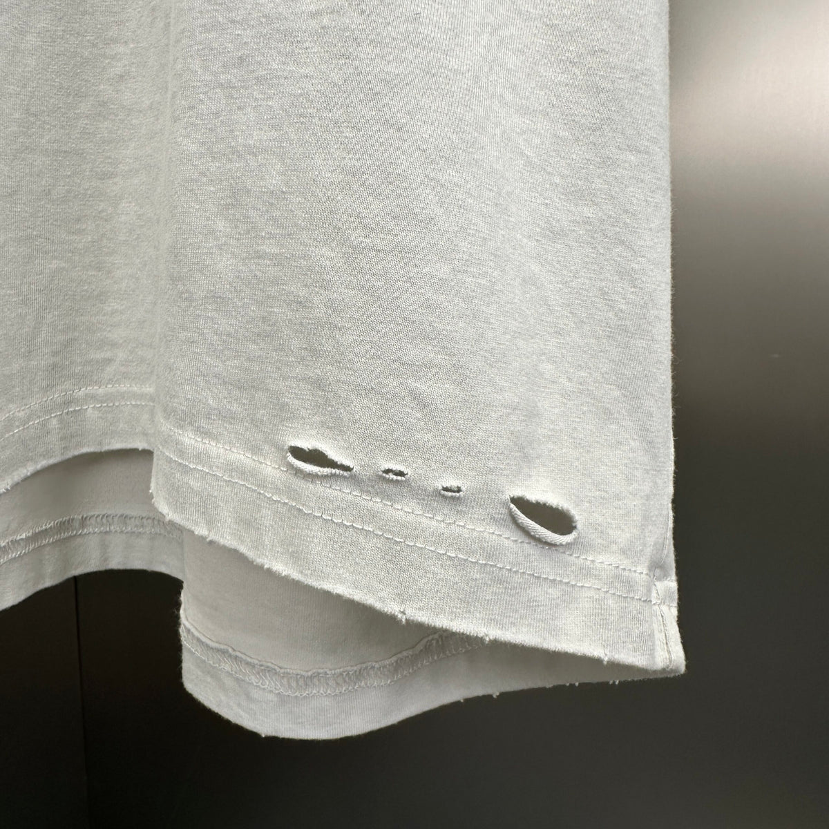 Balenciaga T Cămașă Exclusive - prezentare produs