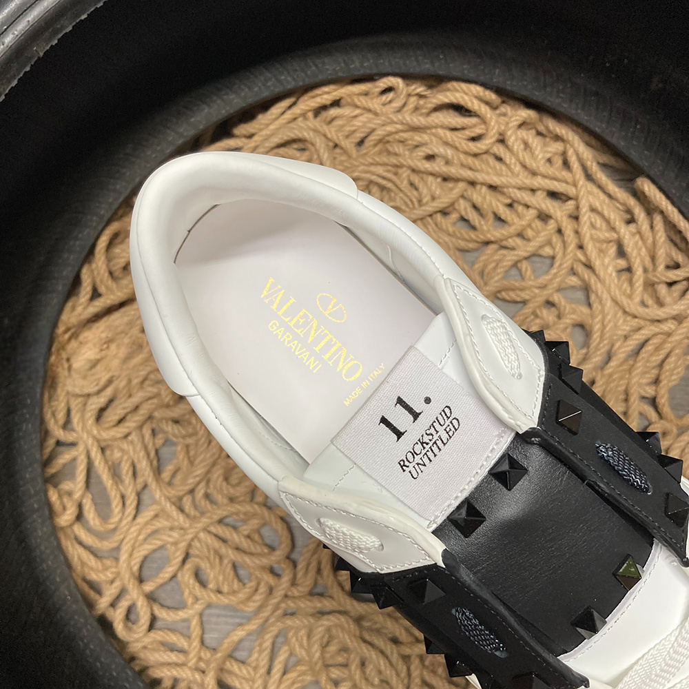 Valentino Rockstud Alb Negru Pantofi sport - prezentare produs